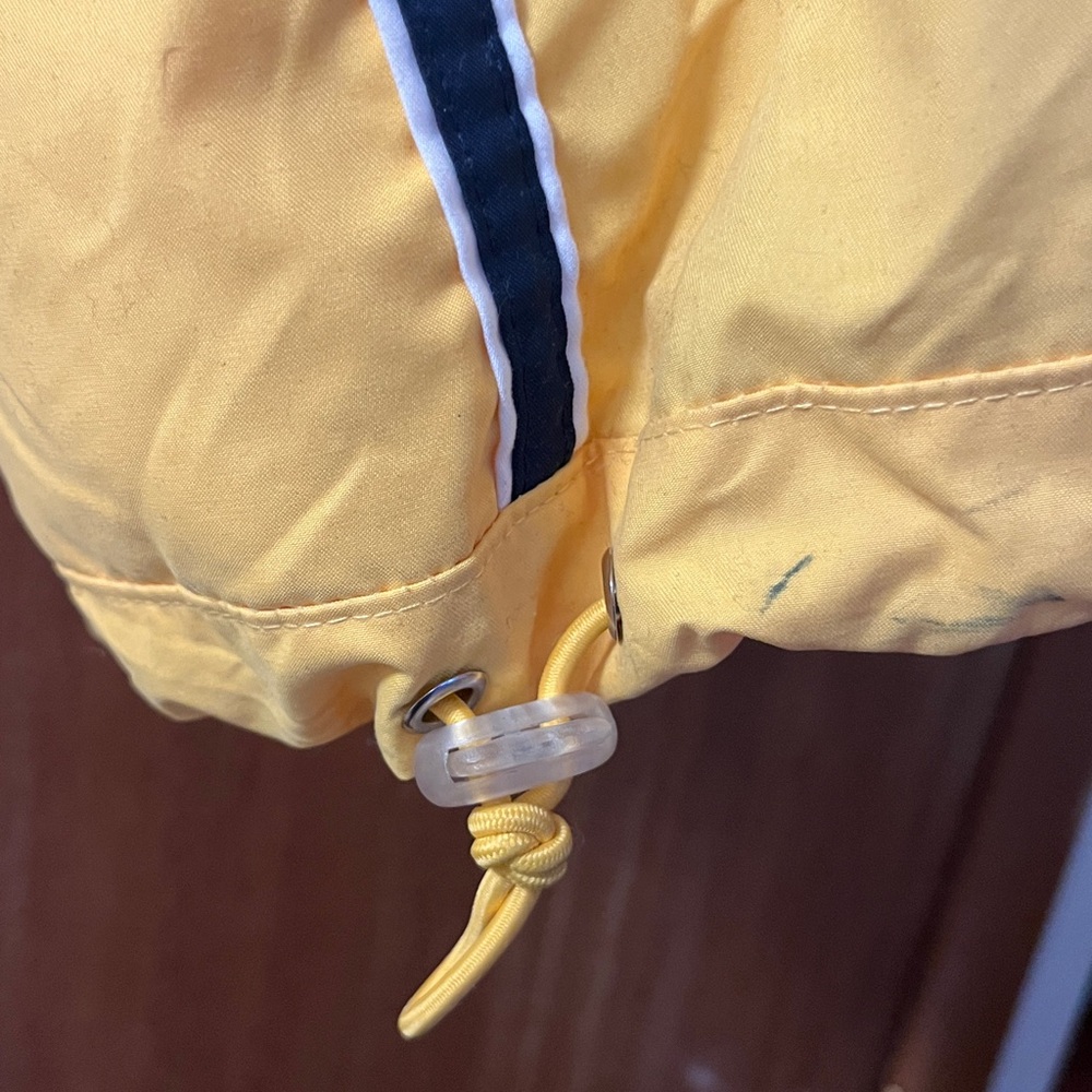 Yellow mock turtleneck Zip-Up Vest with side stripes and two pockets - Picture 5 of 8